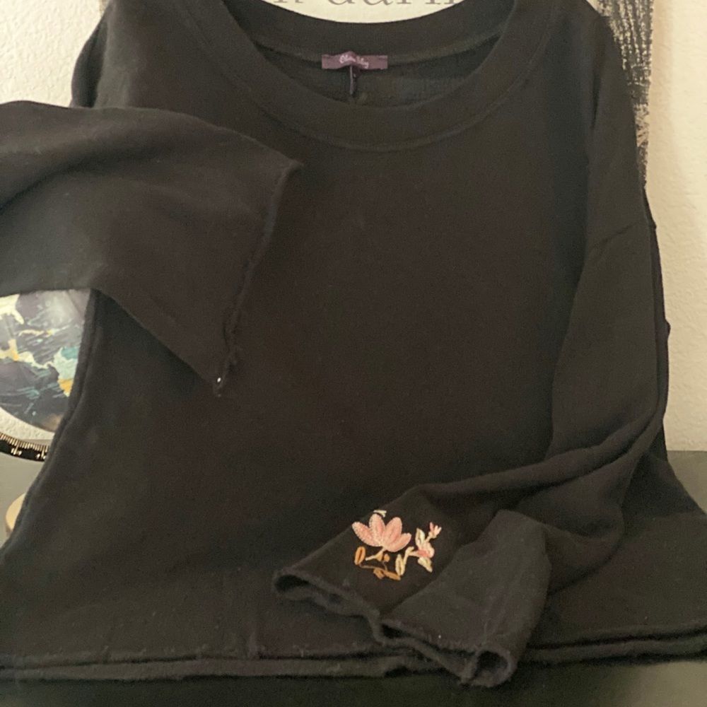 Olivia Sky black embroidered sweatshirt size M